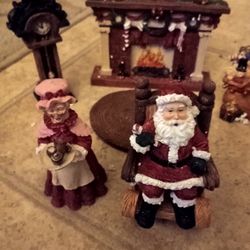 Living Room Set With Mrs Santa Claus