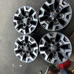 Toyota tacoma rims 16s