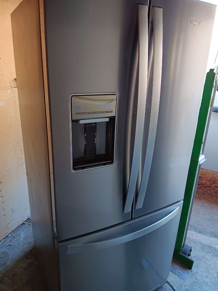Whirlpool 30” Wide Refrigerator Bottom Freezer