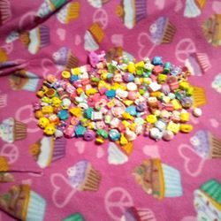 130 Shopkins