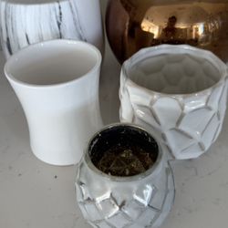 5 Flower Pots/ Vases