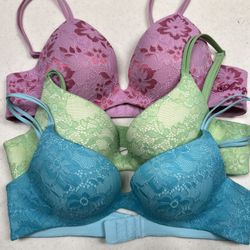 Victoria’s Secret New Angels Embrace Bras