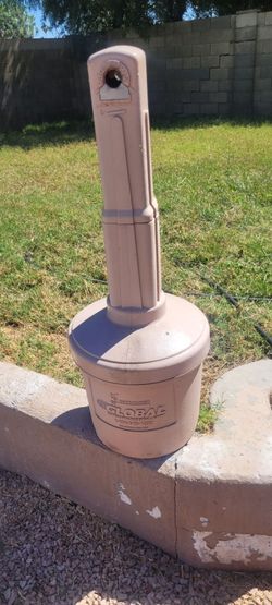 cigarette butt receptacle