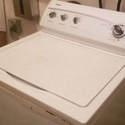 White Kenmore Washer and Dryer 