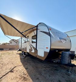 2017 Forest River wildwood 27ft double door super slide