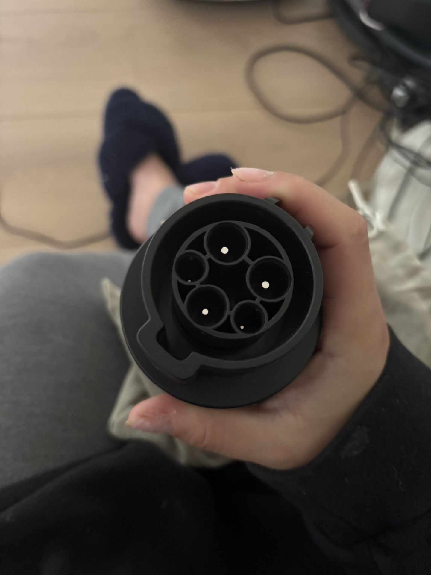 LOW PRICE MOVING- EV CHARGING CONNECTOR