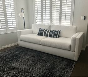 Modern Living Room Set for Sale – Like New!