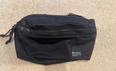 NEW Lululemon Black Bag, All Day Essentials Belt Bag, 2.5L