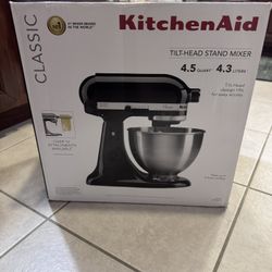 Kitchen Aid Tilt Head Mixer 