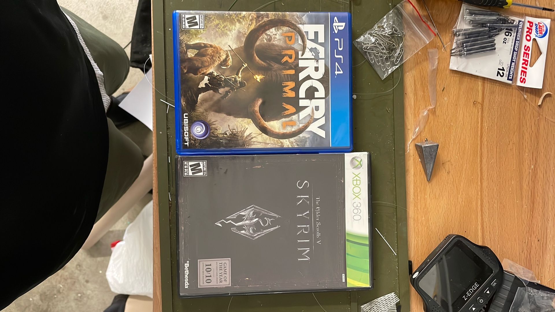 Farcry Primal PS4 And Skyrim Xbox360