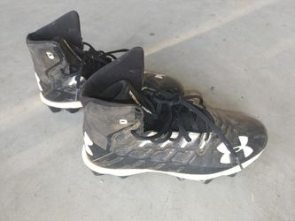 Under Armour Football Cleats Size 6.0