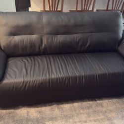 Black Leather Sofa – Comfortable & Clean