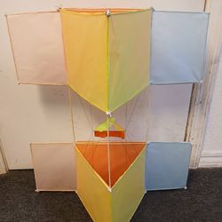 Beautiful kites for your children in different colors, give your child an unforgettable experience. 