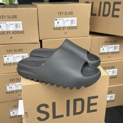 Yeezy Slide Onyx 