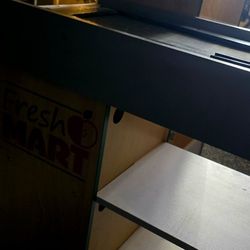 Kids Ice Cream Stand And Grocery Store