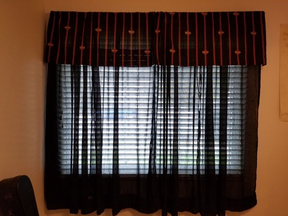 Harley Davidson curtainsHarley Davidson curtains clean $20 The window displayed is 56 wide by 56 long but the curtains are much wider