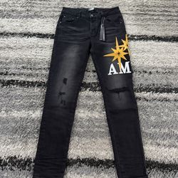 Amiri Jeans Sizes below!