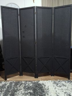 Black wall divider