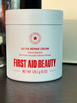FIRST AID BEAUTY Ultra Repair Cream Intense Hydration - Face and Body Moisturizer for Skin Repair 8 Oz