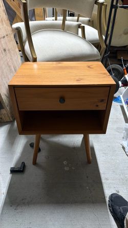 Night stand