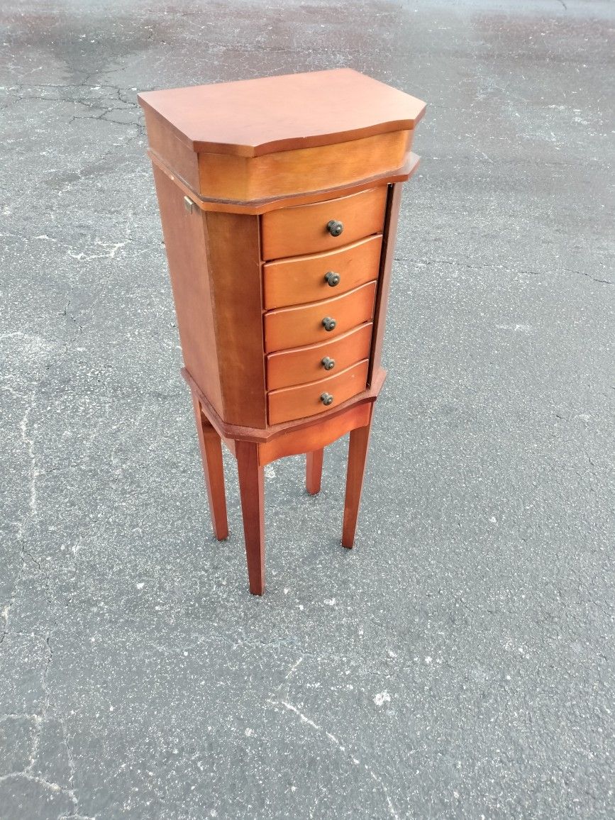 β¨ Vintage Free-Standing Jewelry Box β Compact Yet Loaded with Storage! β¨