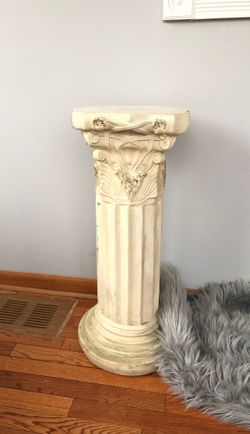 Great Furniture stand very classy great for living rooms.