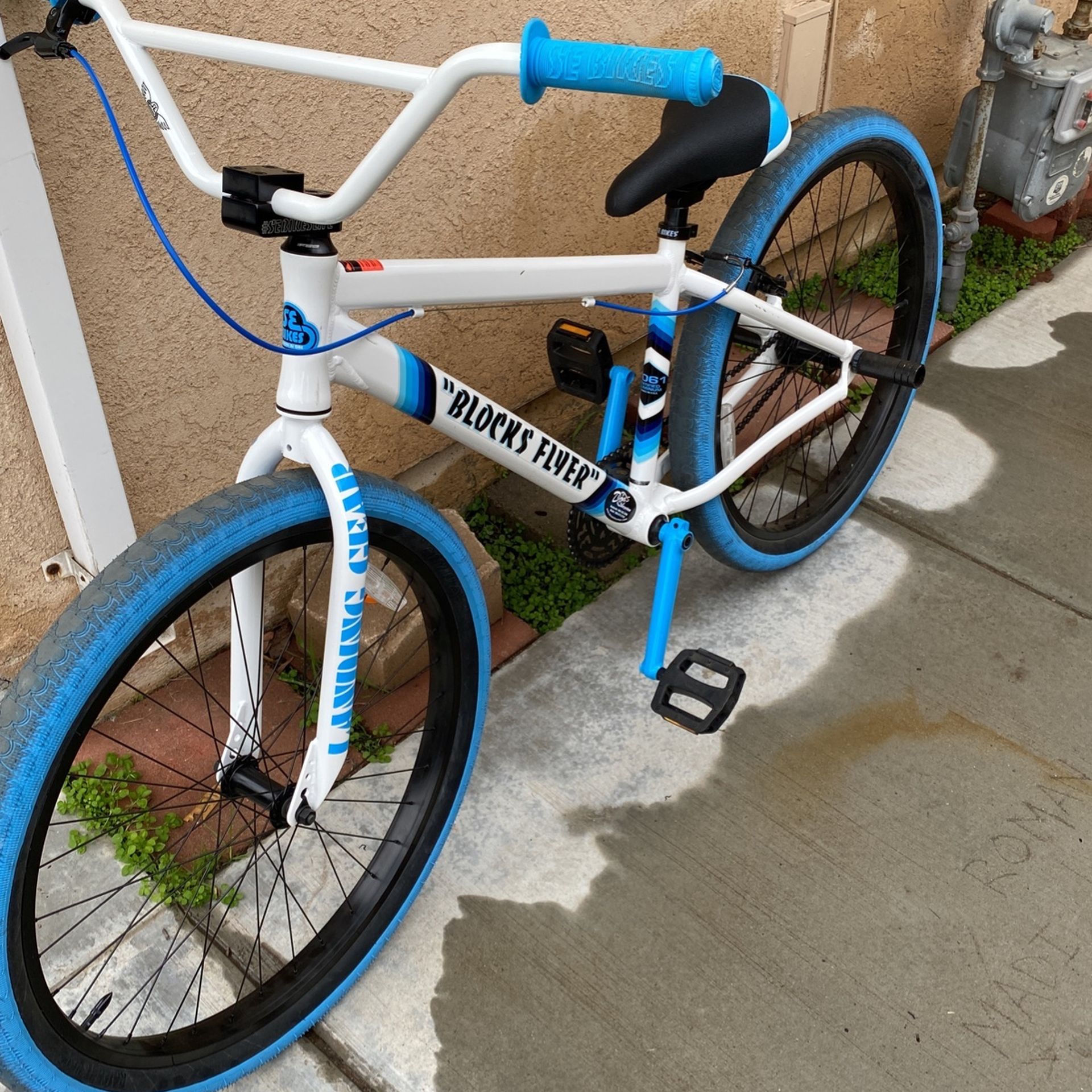 Blue Camo Blocks Flyer Se Bike With Maxxis 26 Inch for Sale in Reading, PA - OfferUp