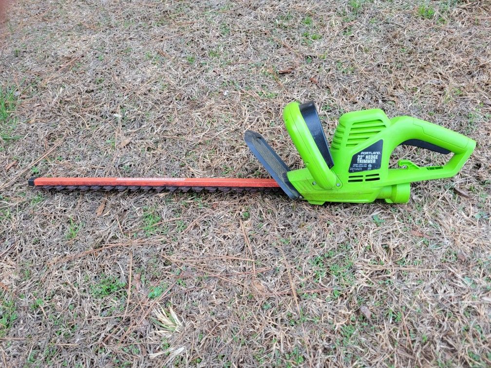 22" Portland Electric Hedge Trimmer