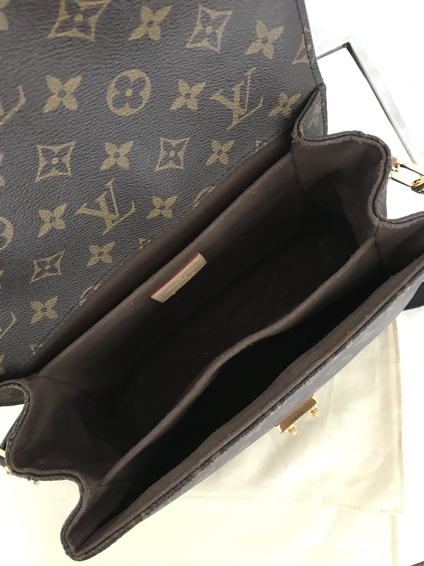 Authentic Louis Vuitton Monogram Reverse Pochette Metis Women's Shoulder  Bag for Sale in Omaha, NE - OfferUp