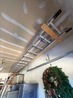Werner aluminum 24’ ladder rated 250 lbs