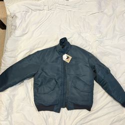 Carhartt WIP navy bomber Size L 