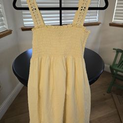 Yellow Dress Size Large But Can Fit A Medium 