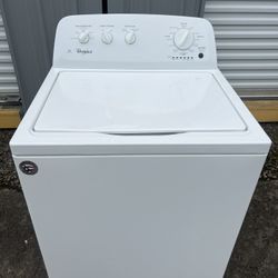 Beautiful Whirlpool washing machine in excellent condition, works great