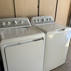 GE Washer And Dryer Set