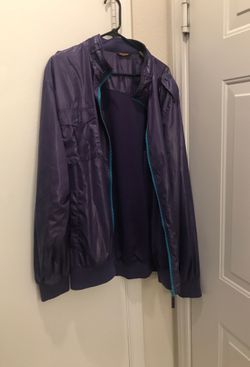 Purple jacket xl Charlotte Hornets colors