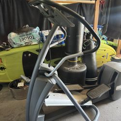 Precor EFX 5.21i Elliptical