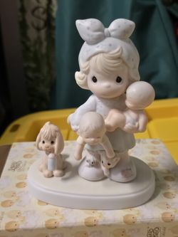 Precious Moments Figurine
