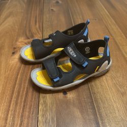 Keen Water Shoes Size 2