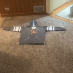 Women’s Blackhawks Sweatshirt Large