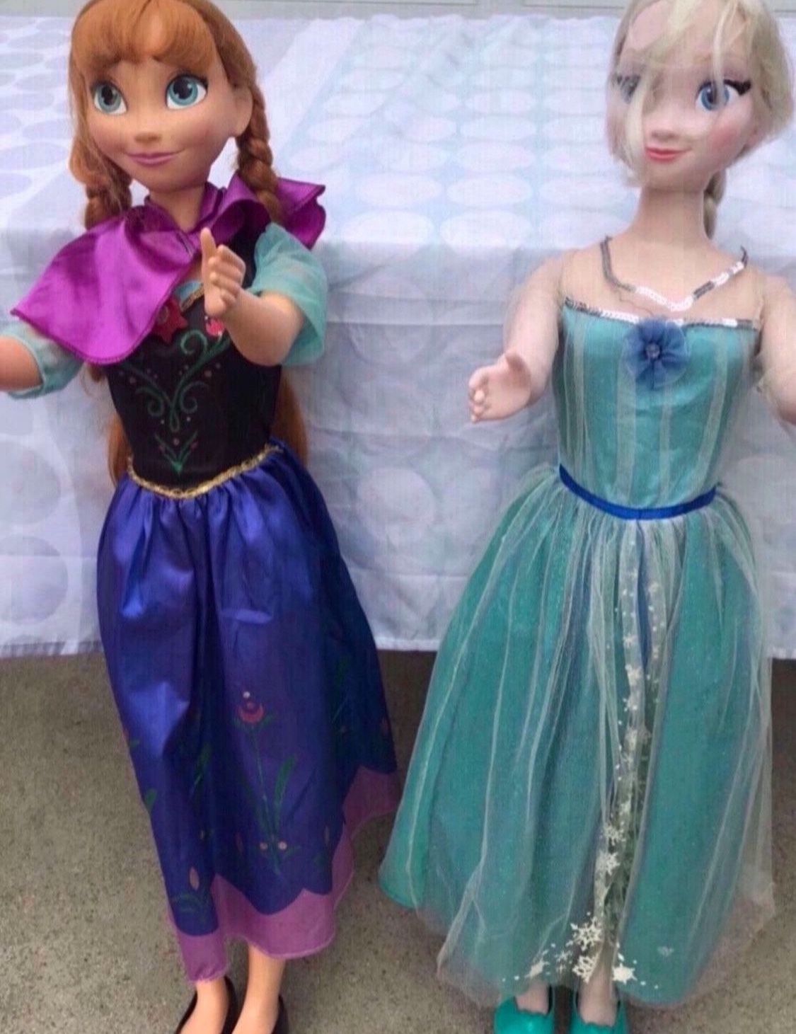 Elsa And Ana Dolls 