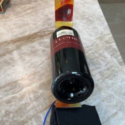 Floating Single Wine Bottle Holder Made Of Wood and Designed Beautifully 