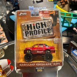 Jada High Profile Cadillac Escalade Ext 1/64 Wave 2 #015