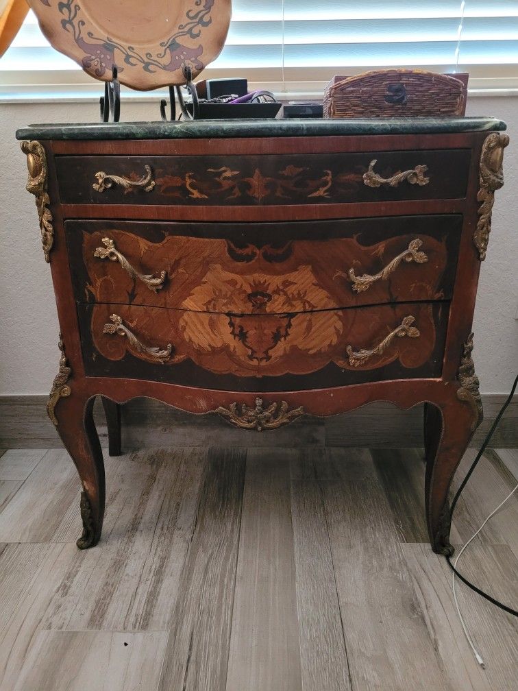 Antique. Marble Top Decorative Table