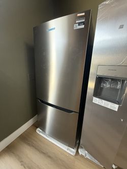Bottom Freezer Frigidaire Stainless Steel Refrigerator