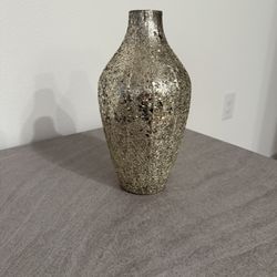 Gold Vase 