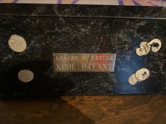 Kobe Bryant Lakers Superstar Display Base