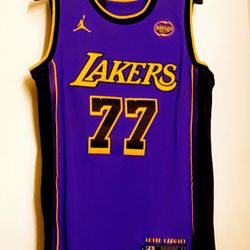 Los Angeles Lakers Jersey Luca Doncic