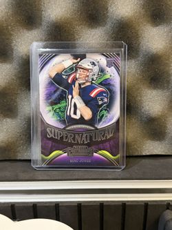 Mac Jones Rookie Quarterback Footbal Card