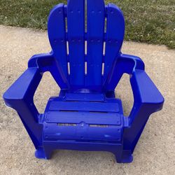 Free Kids plastic chair