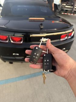 Car Keys N Remotes / Llaves De Carro 